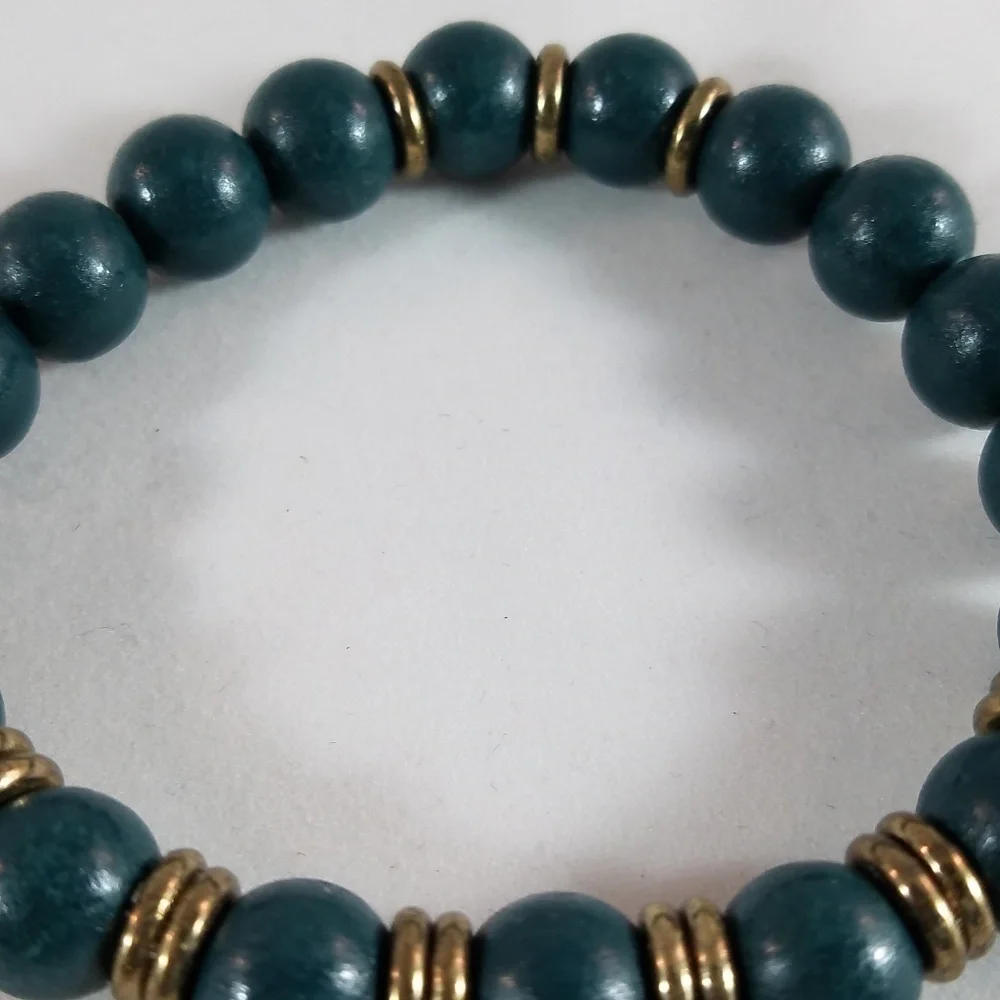 Hand Crafted Green Gemstone Stretch Bracelet Unisex